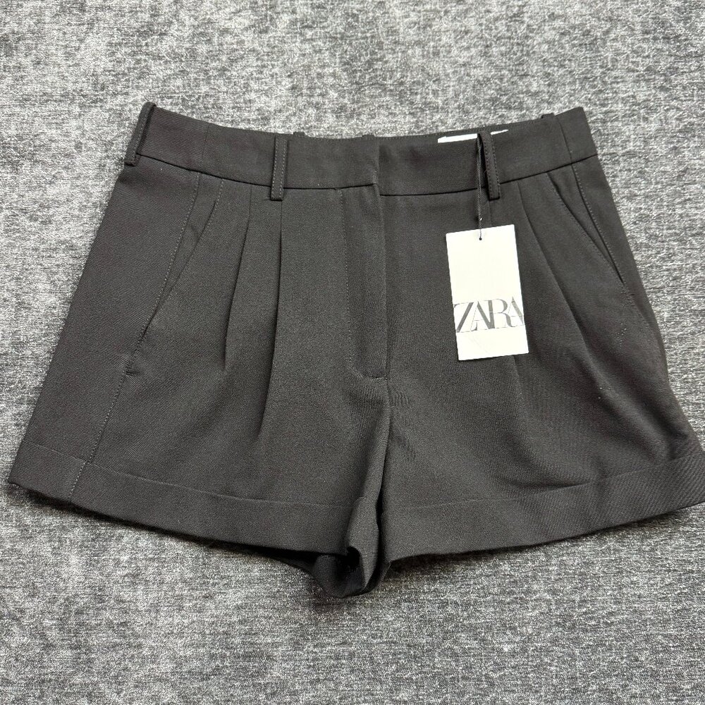 Zara Women's Black Pleated Dress Shorts - Size Medium - NWT
